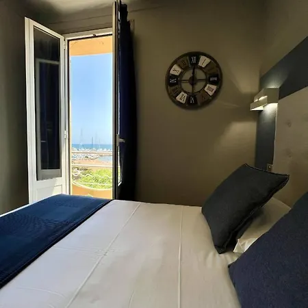 Szálloda La Calanque 2*