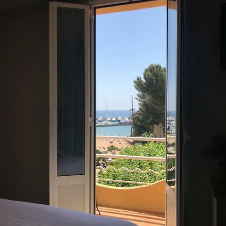 La Calanque Szálloda 2*